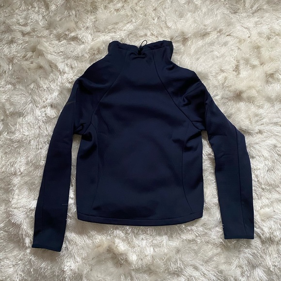 Nike Sweater - Picture 5 of 10